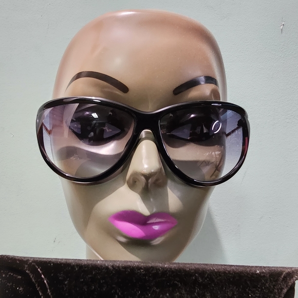 NIB TOM FORD Tammy TF770 01B Black Sunglasses - Picture 3 of 9